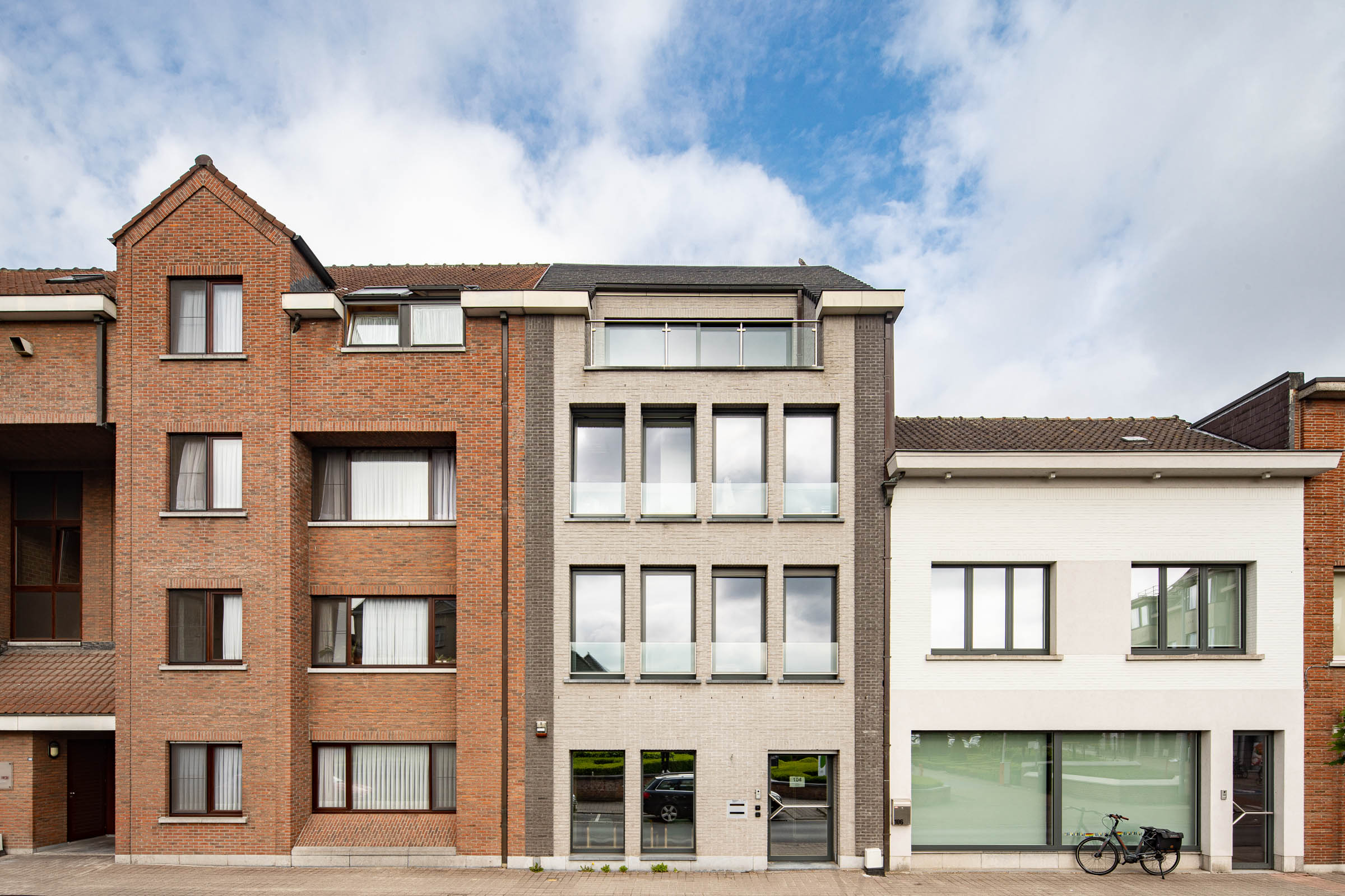 Seniorenzorg Philippus Neri vooraanzicht gebouw Huize Neri langs de zijde van de Ankerstraat in Sint-Niklaas