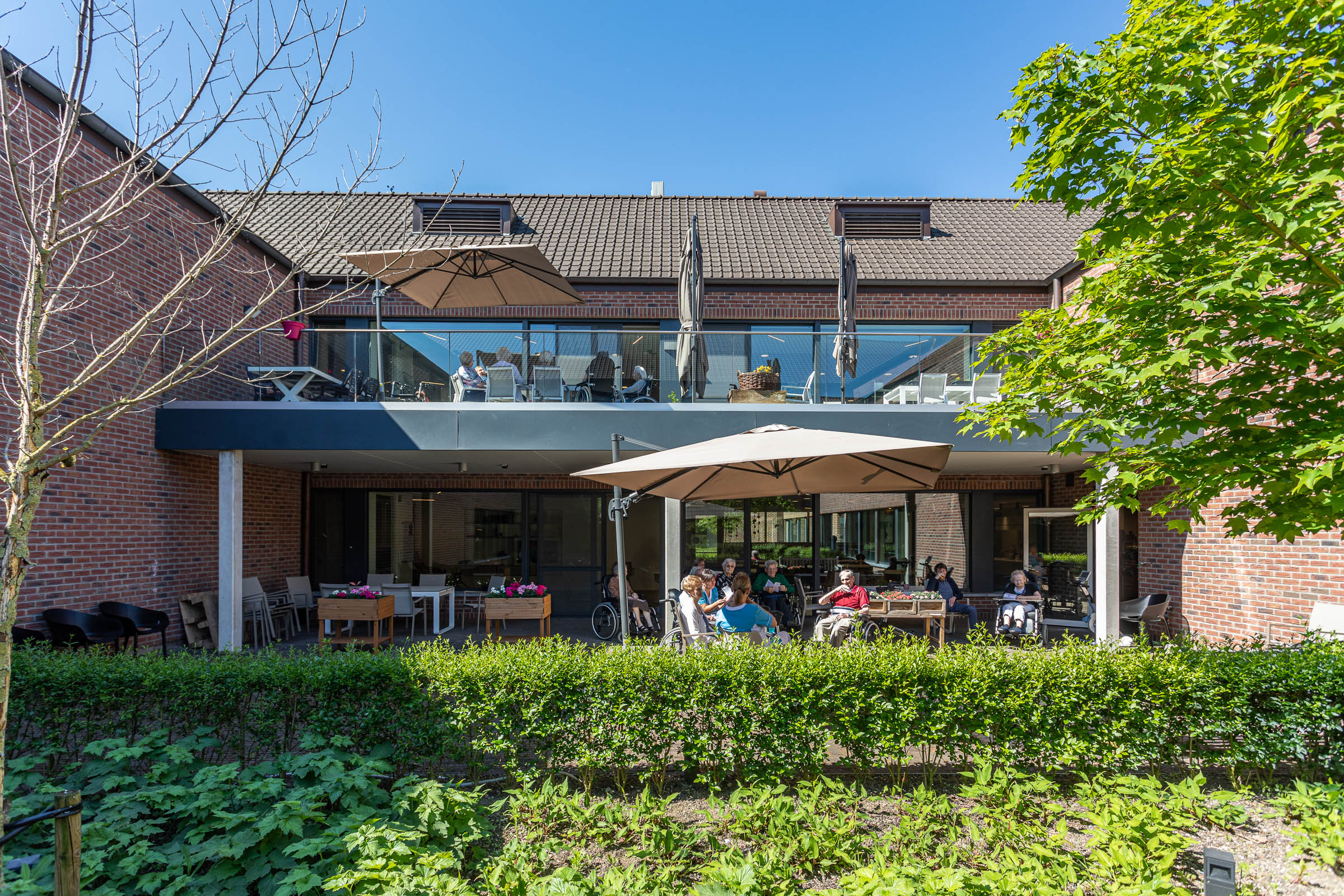 Seniorenzorg Philippus Neri zicht op de binnetuin van woonzorgcentrum Sint-Jozef